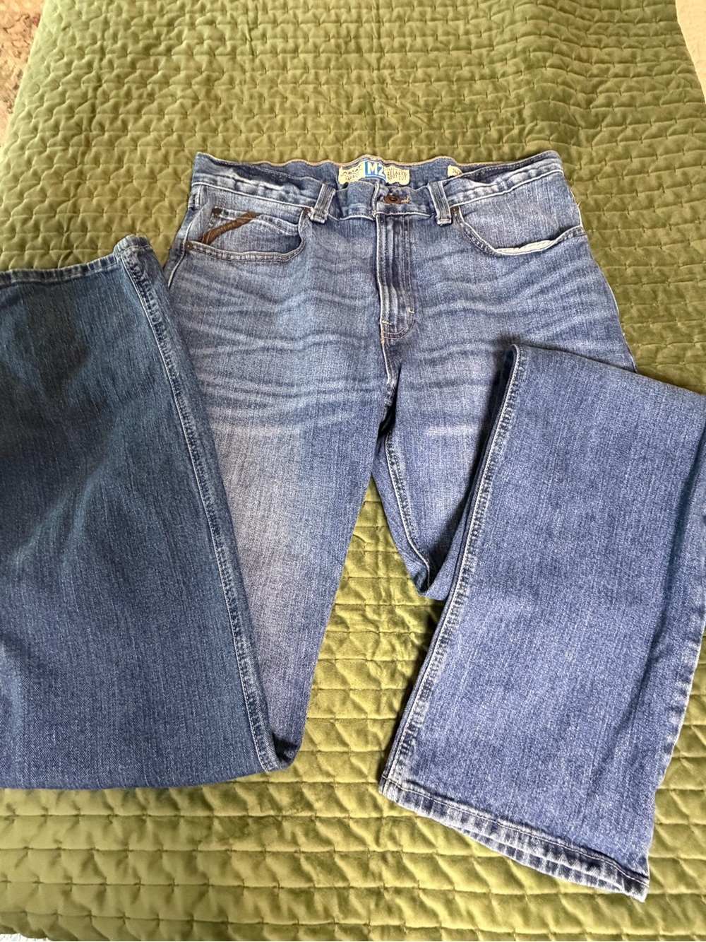 Ariat Men's M2 Relaxed Legacy Boot Cut Denim Jeans Size 34/38